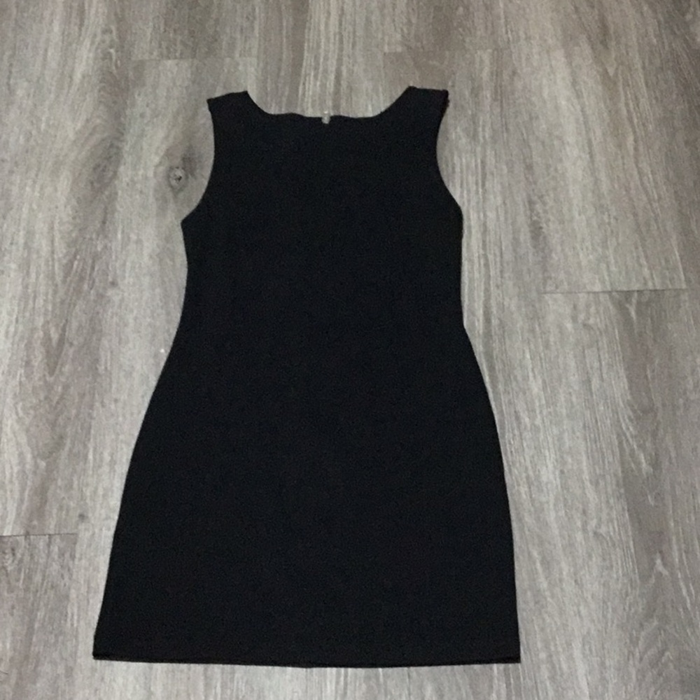 Forever 21 Black Sleeveless Sheath Dress